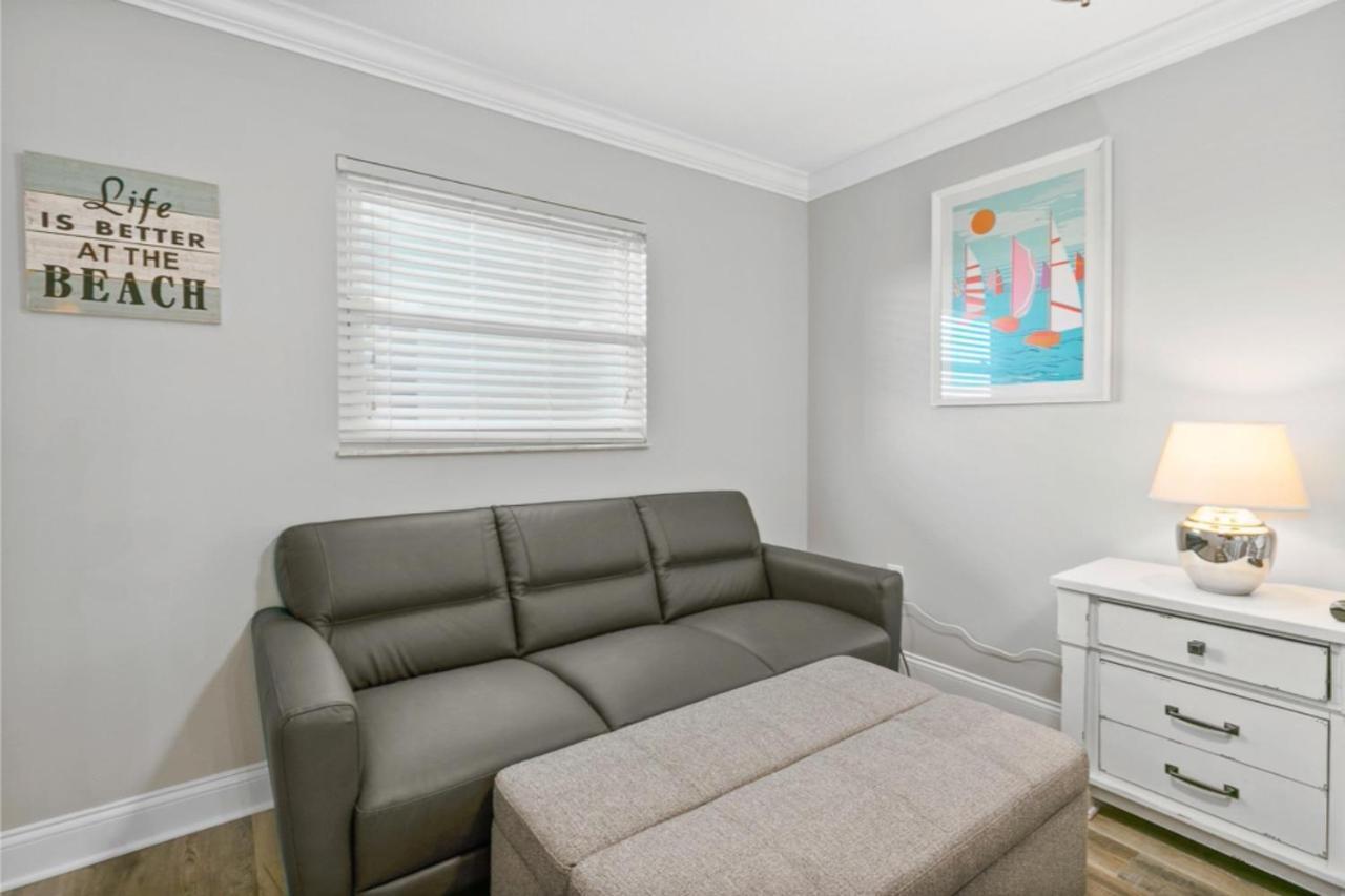Gorgeous 3 Bedroom Condo In The Perfect Locationseaoats302 Сент-Піт-Біч Екстер'єр фото