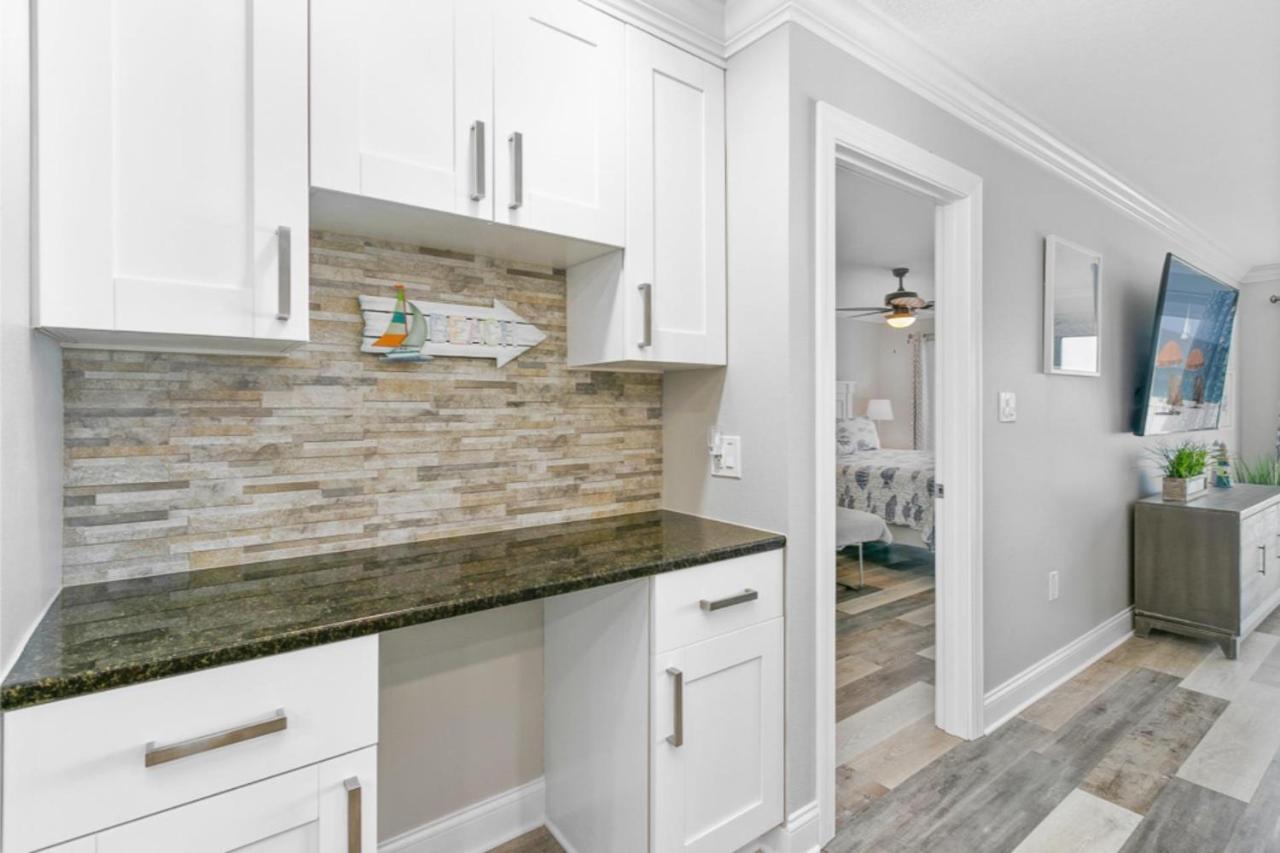 Gorgeous 3 Bedroom Condo In The Perfect Locationseaoats302 Сент-Піт-Біч Екстер'єр фото