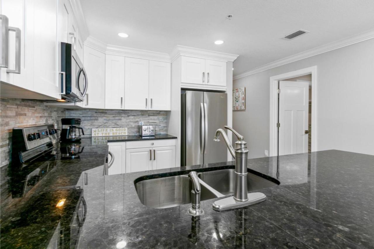 Gorgeous 3 Bedroom Condo In The Perfect Locationseaoats302 Сент-Піт-Біч Екстер'єр фото